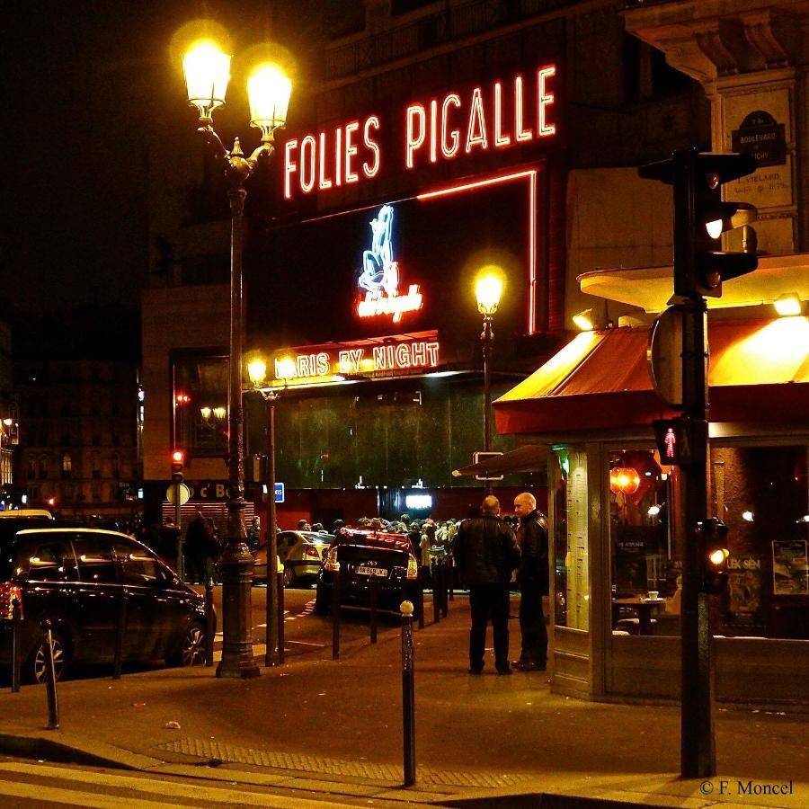 Studio Pigalle De 25 M2 - 2 Lits Simples Type Gigogne Pour 2 Personnes - Quartier Touristique De Paris - 2 Minutes De La Station Metro Pigalle ,Petit Train Vers La Butte Montmartre-Cabaret Moulin Rouge A 200 M,Cabaret Chez Michou-Restaurants-Saunas Exterior foto