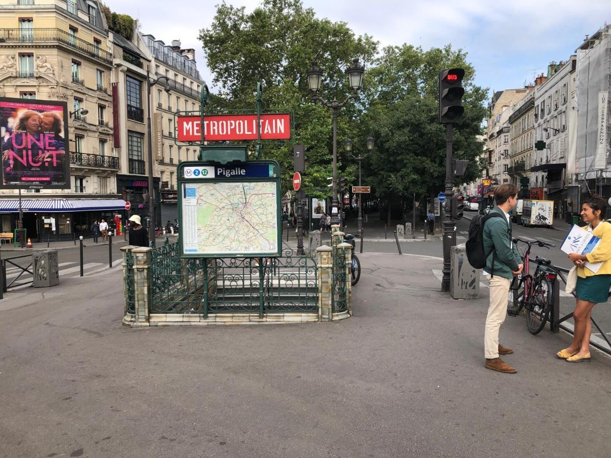 Studio Pigalle De 25 M2 - 2 Lits Simples Type Gigogne Pour 2 Personnes - Quartier Touristique De Paris - 2 Minutes De La Station Metro Pigalle ,Petit Train Vers La Butte Montmartre-Cabaret Moulin Rouge A 200 M,Cabaret Chez Michou-Restaurants-Saunas Exterior foto